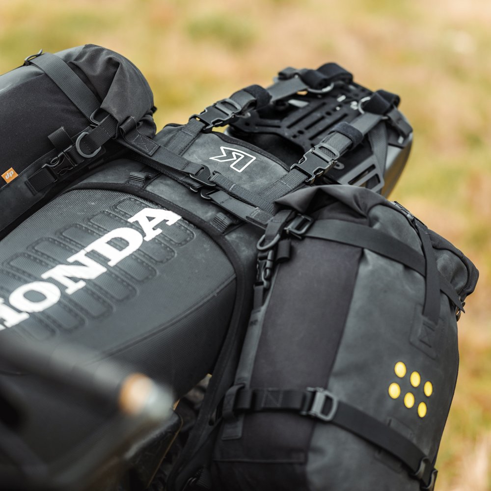 Kriega OS-Base für Adventure Bikes