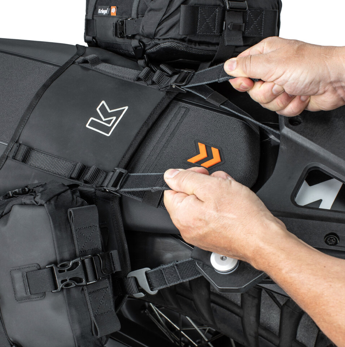 Kriega-OS-Base-KTM-790-Montagesystem-fu-r-OS-Taschen_03